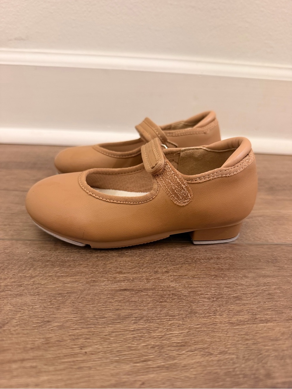 Children's Tan Mary Jane Tap Shoes with Hook-and-Loop Strap